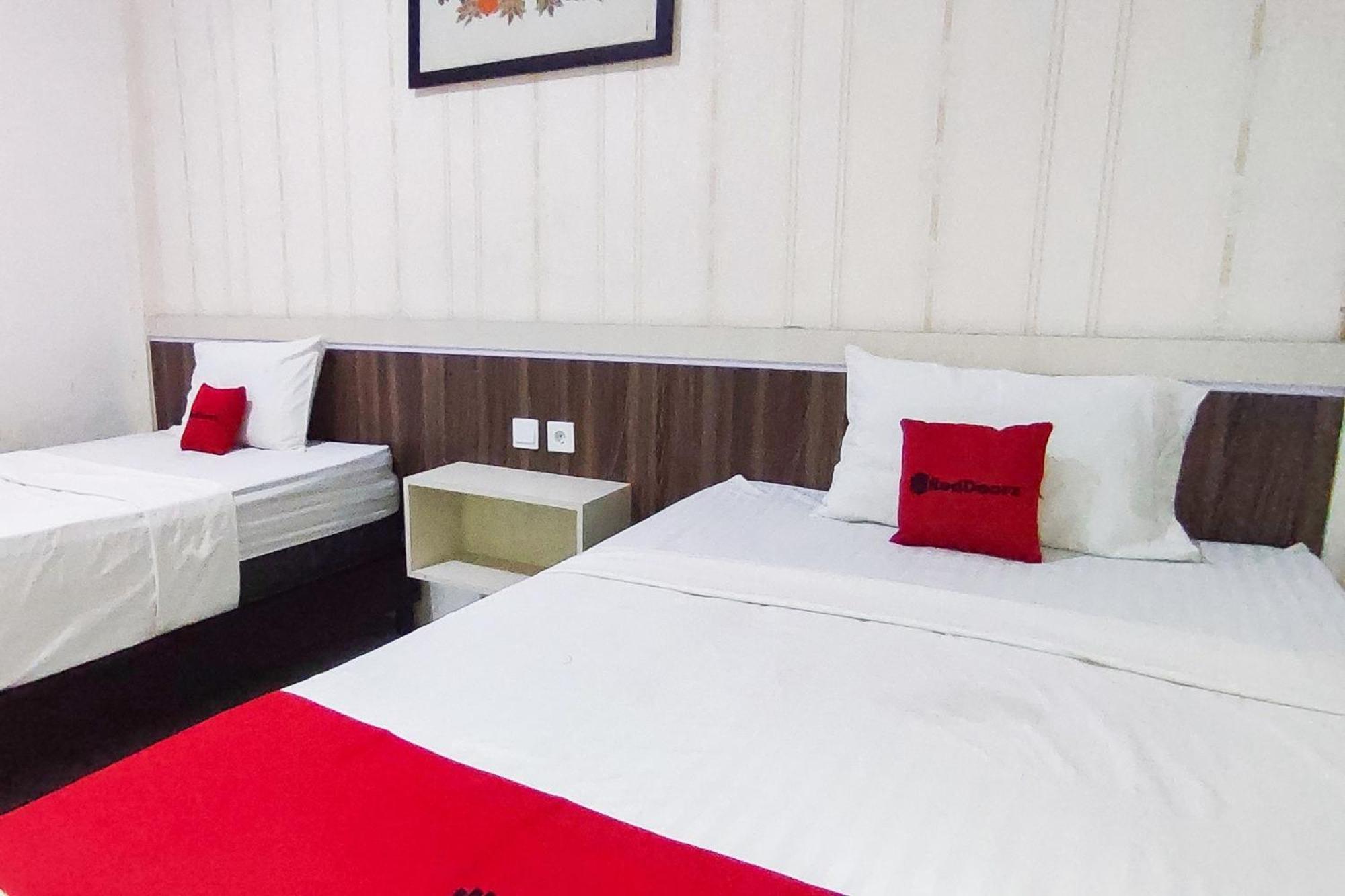 Reddoorz Syariah At Penginapan Eby Padang Екстер'єр фото