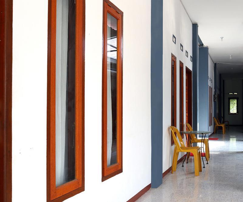 Reddoorz Syariah At Penginapan Eby Padang Екстер'єр фото