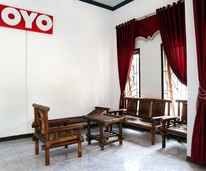 Reddoorz Syariah At Penginapan Eby Padang Екстер'єр фото