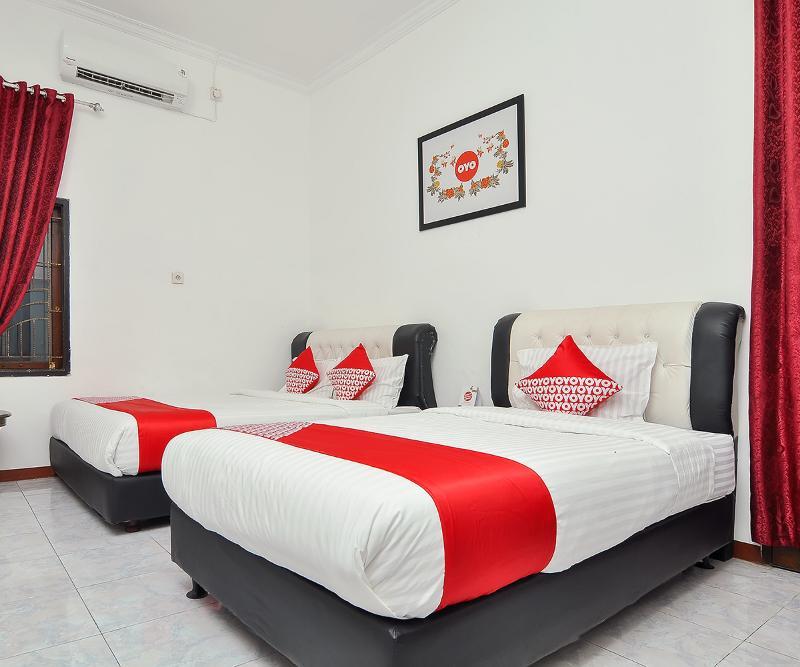 Reddoorz Syariah At Penginapan Eby Padang Екстер'єр фото