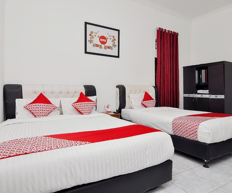 Reddoorz Syariah At Penginapan Eby Padang Екстер'єр фото